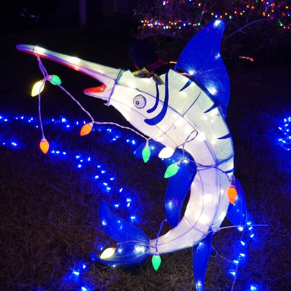 36in MARLIN Tinsel Longfin Saury LED Christmas Light Yard Sculpture 3 Ft Fishing - Picture 2 of 11